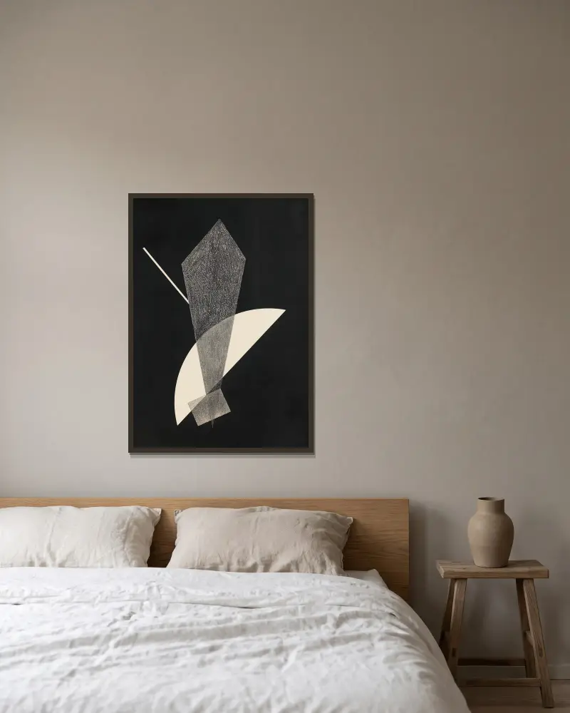 Konstruktion V von László Moholy-Nagy gerahmt an einer Wand