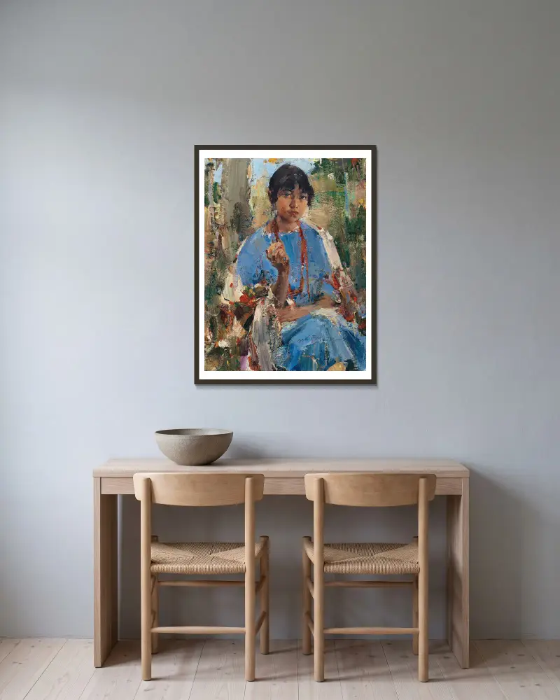 Indianflicka i blå klänning av Nicolai Fechin inramad på en vägg