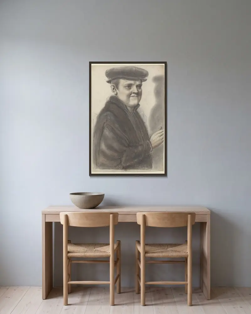 Man med mössa som höjer höger arm, sedd från tre fjärdedels vinkel från höger av Nicolas Lagneau inramad på en vägg