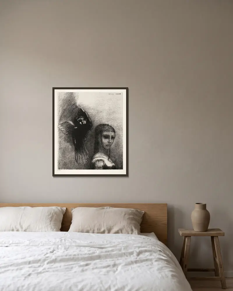 Und ein großer Vogel, der vom Himmel stürzt, wirft sich auf den höchsten Punkt ihres Haares von Odilon Redon gerahmt an einer Wand