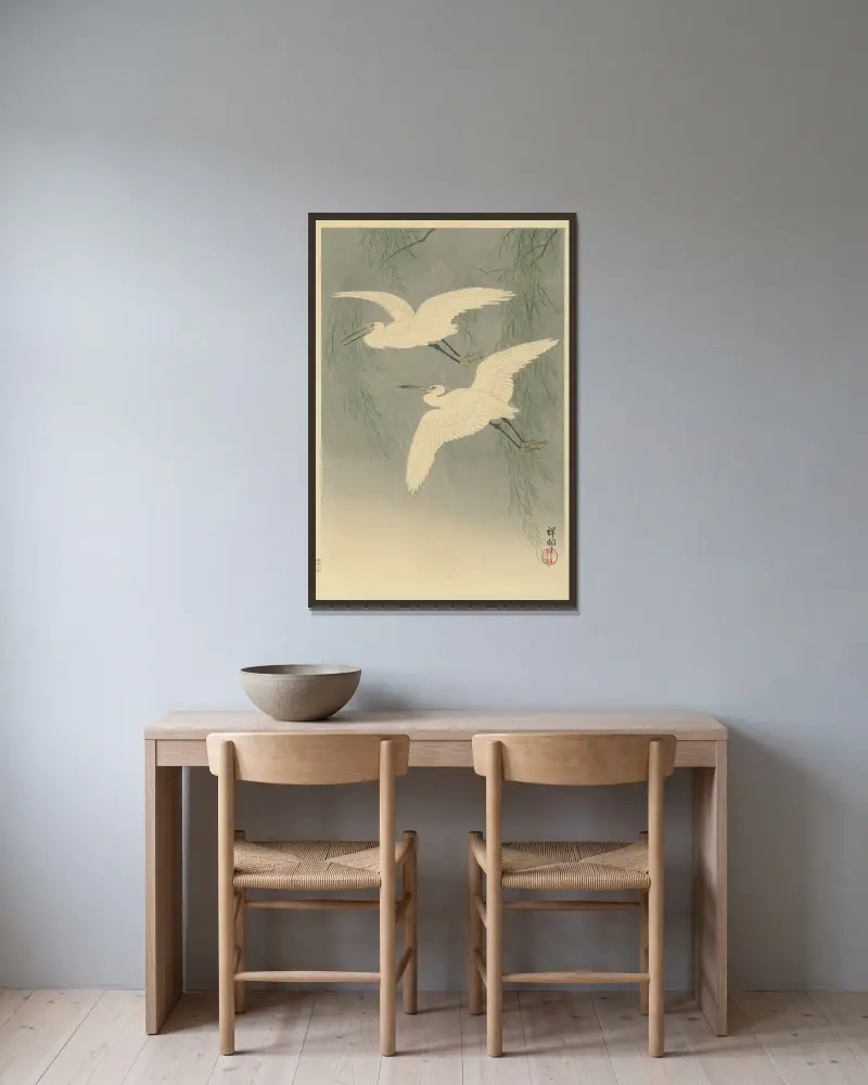 Little Egrets in flight av Ohara Koson inramad på en vägg