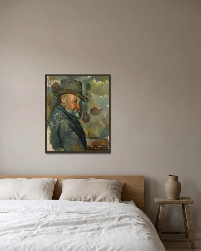 Cézanne mit weichem Hut von Paul Cézanne gerahmt an einer Wand