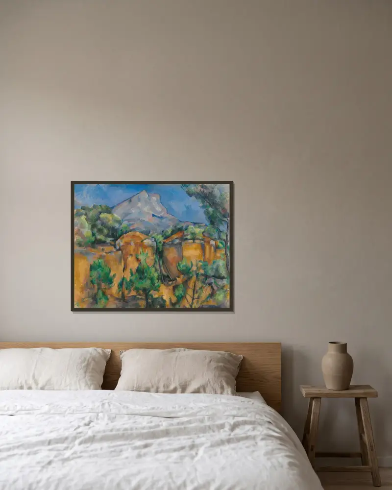 Mont Sainte-Victoire sett från Bibémus stenbrott av Paul Cézanne inramad på en vägg