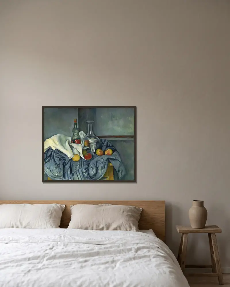 Láhev s mátou, Paul Cézanne v rámu na stěně