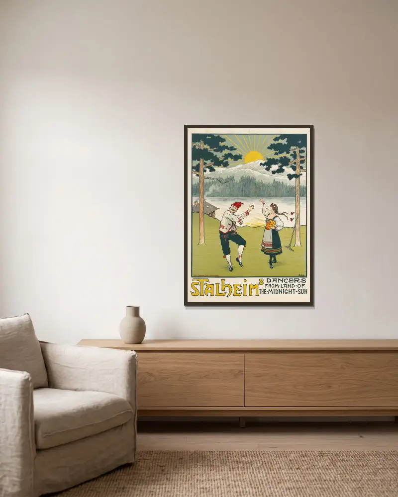 Stalheims Tänzer aus dem Land der Mitternachtssonne von Paul Fischer gerahmt an einer Wand