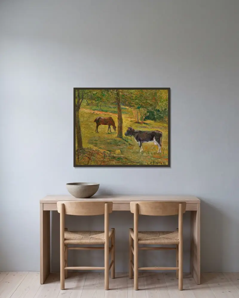Häst och ko på en äng av Paul Gauguin inramad på en vägg