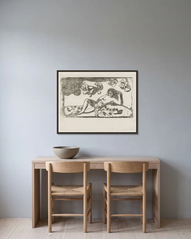 Te Arii Vahine av Paul Gauguin inramad på en vägg