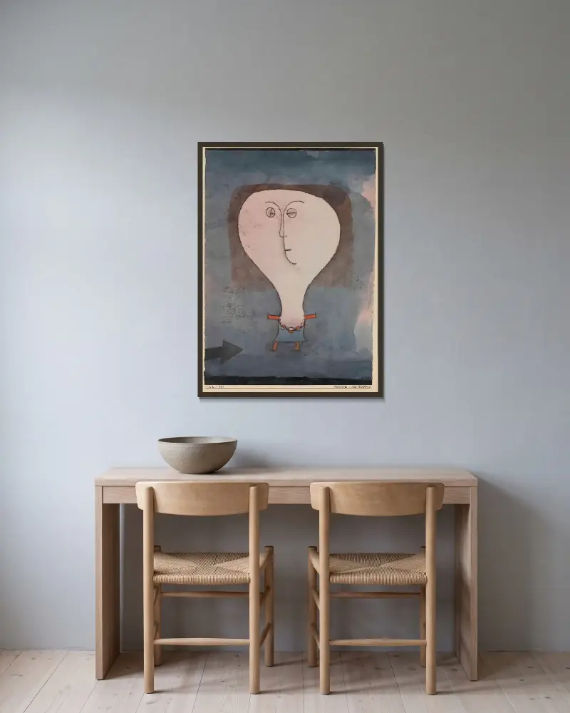 Skrämd flicka av Paul Klee inramad på en vägg