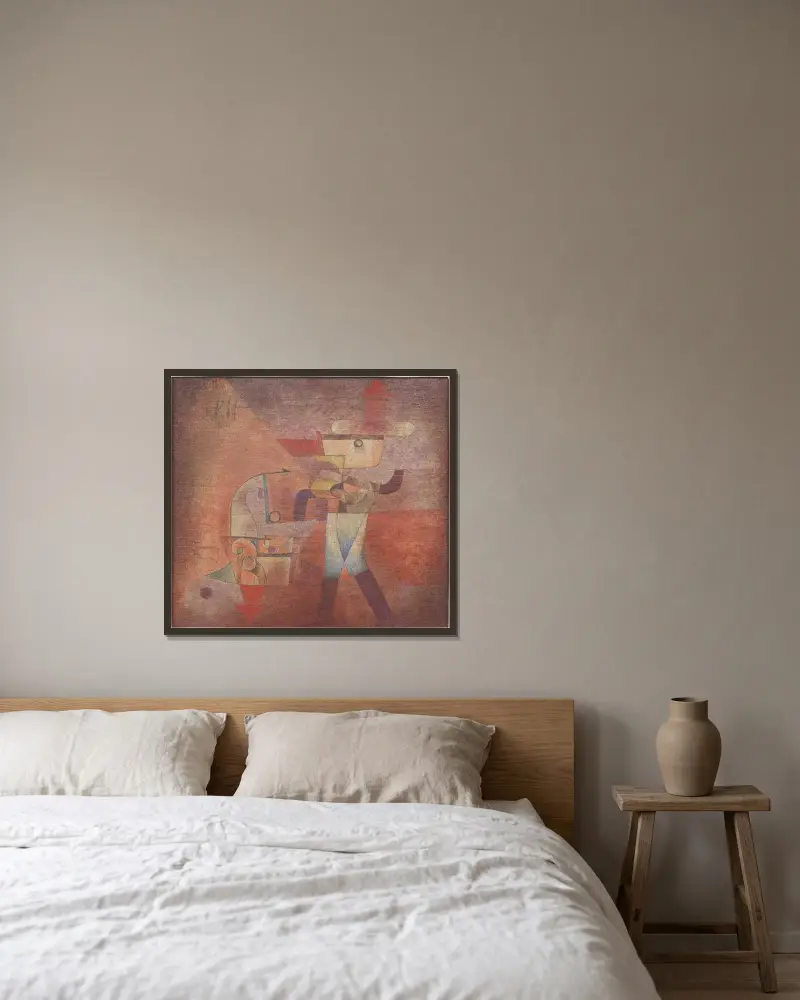 KN der Schmied av Paul Klee inramad på en vägg