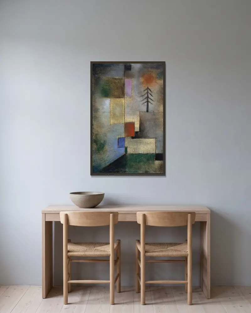 Liten bild av granar av Paul Klee inramad på en vägg