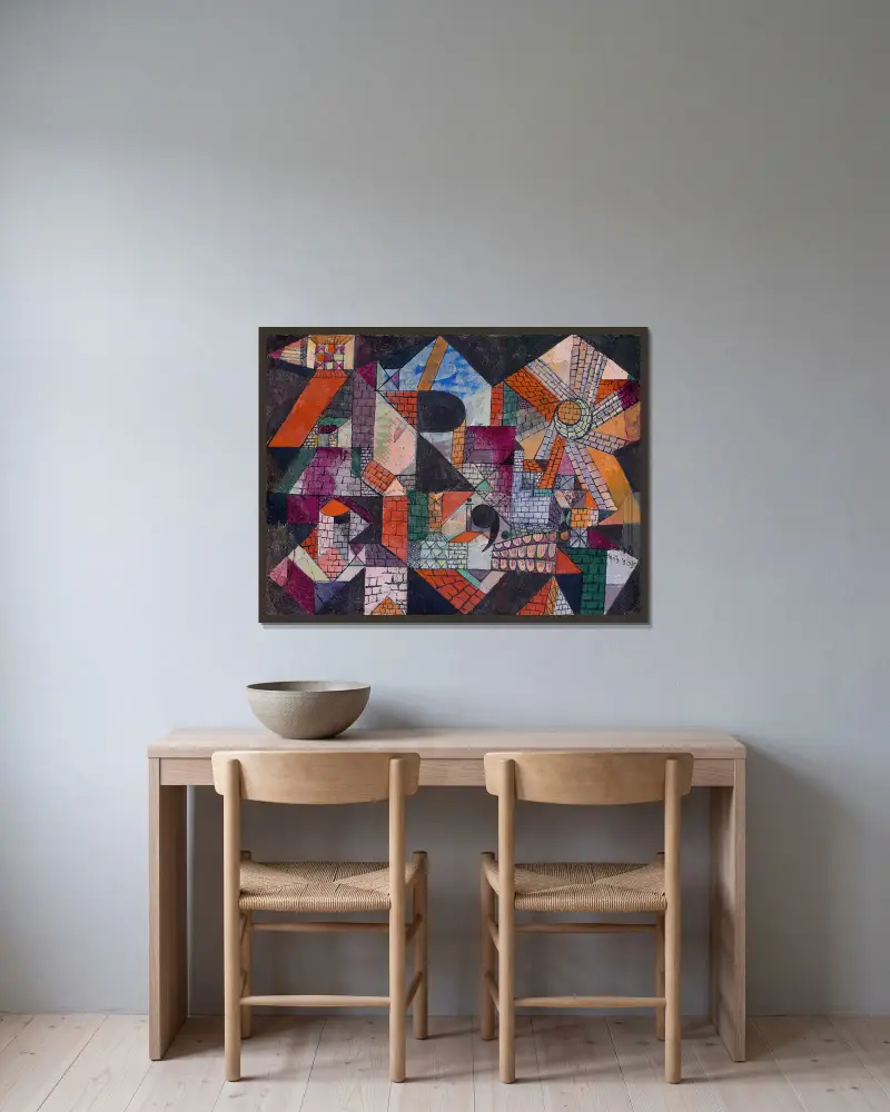 Stadt R av Paul Klee inramad på en vägg