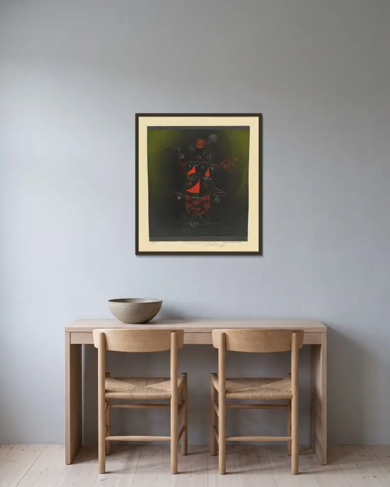Tripelmarionette av Paul Klee inramad på en vägg