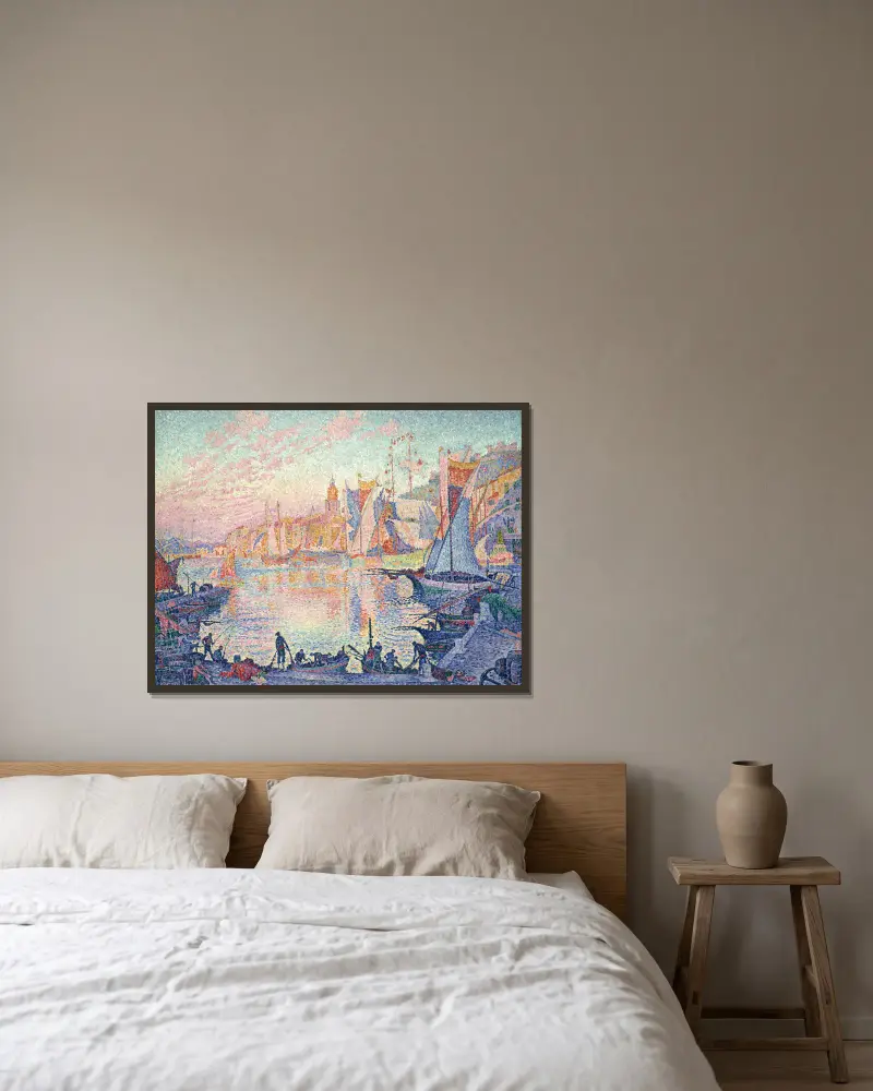 Hamnen i Saint-Tropez av Paul Signac inramad på en vägg