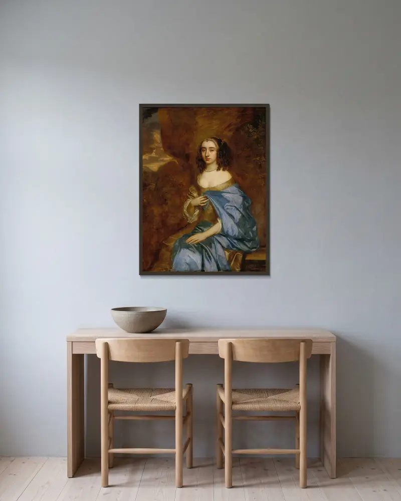 Porträtt av en dam med ett blått draperi av Sir Peter Lely inramad på en vägg