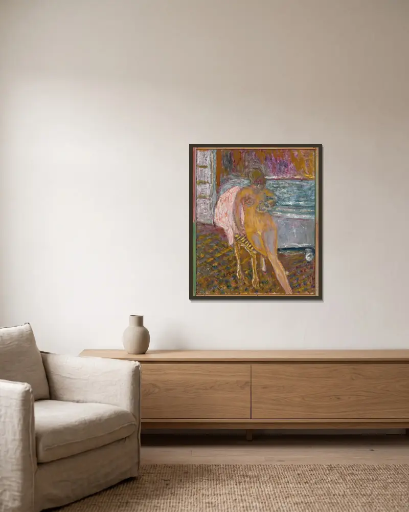 Kvinna vid sin toalett av Pierre Bonnard inramad på en vägg