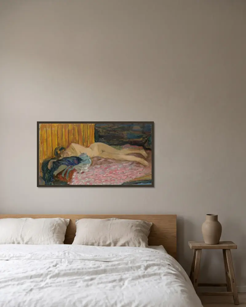 Růžová pohovka, Pierre Bonnard v rámu na stěně