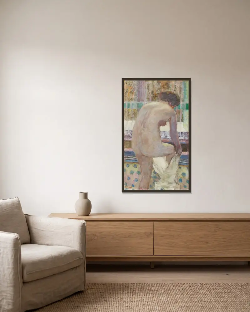 Frau beim Ankleiden von Pierre Bonnard gerahmt an einer Wand
