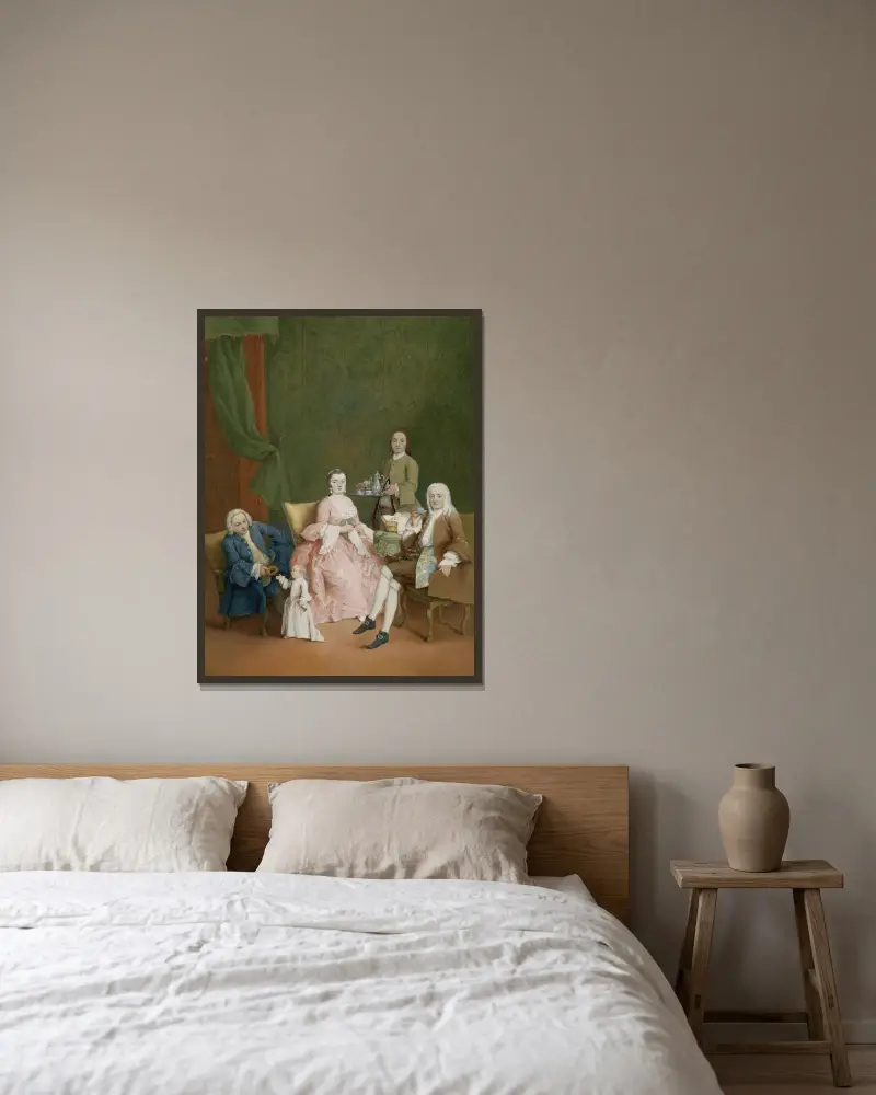 Porträtt av en venetiansk familj med tjänare som serverar kaffe av Pietro Longhi inramad på en vägg