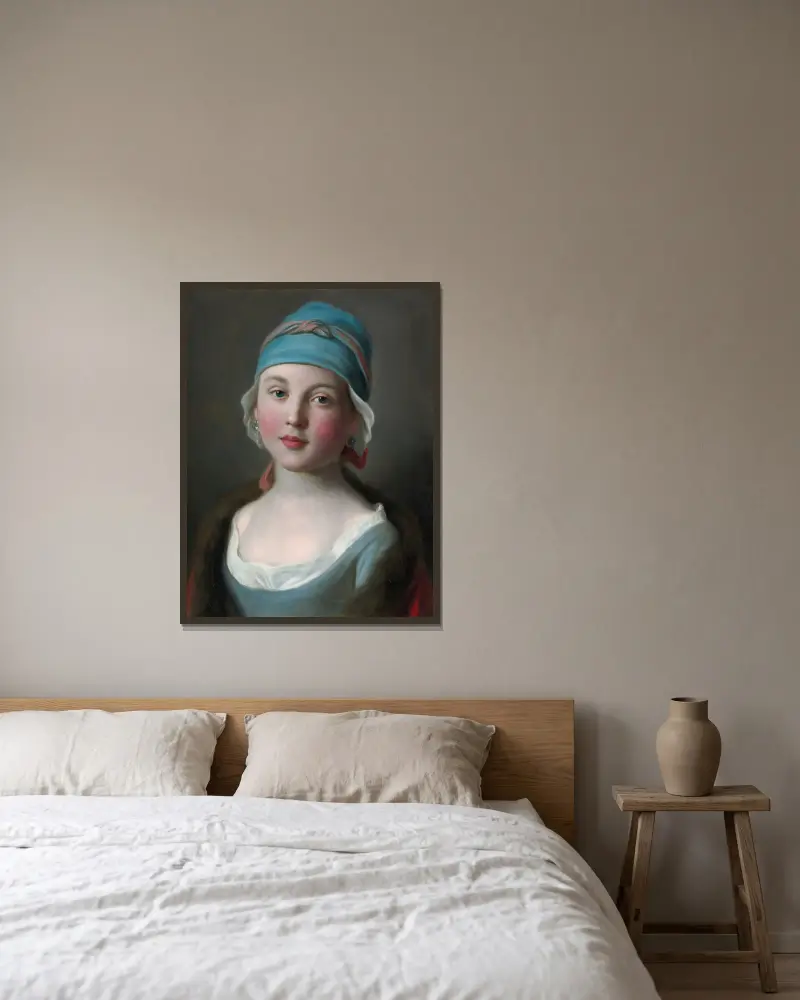 Porträtt av en rysk flicka i blå klänning av Pietro Rotari inramad på en vägg