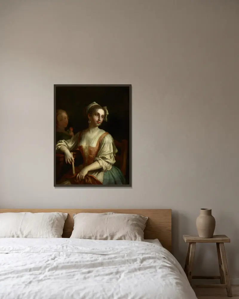 Frau mit Fächer und Frau mit Rose von Pietro Rotari gerahmt an einer Wand