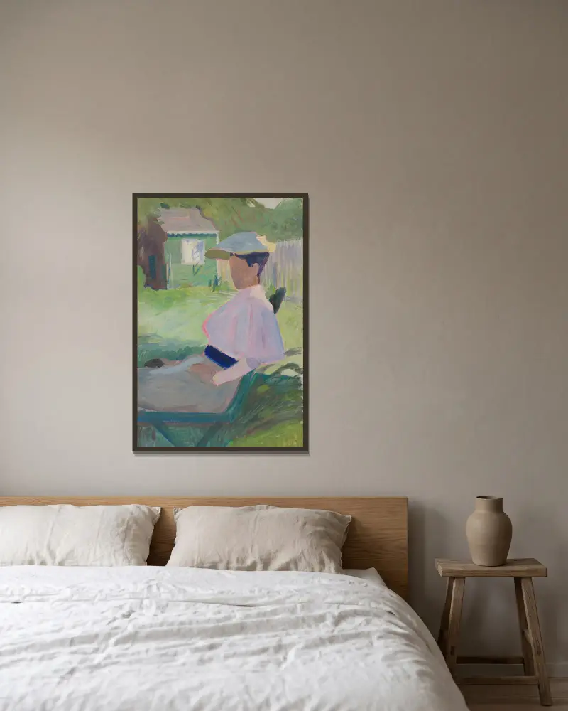 Frau auf Gartenstuhl, Visby von Richard Bergh gerahmt an einer Wand
