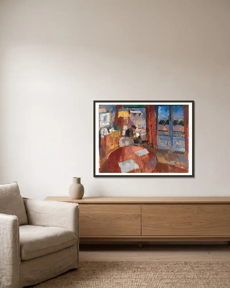 Interieur mit Stickerin von Rik Wouters gerahmt an einer Wand