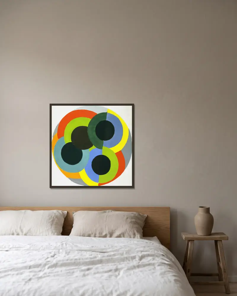 Scheiben von Robert Delaunay gerahmt an einer Wand