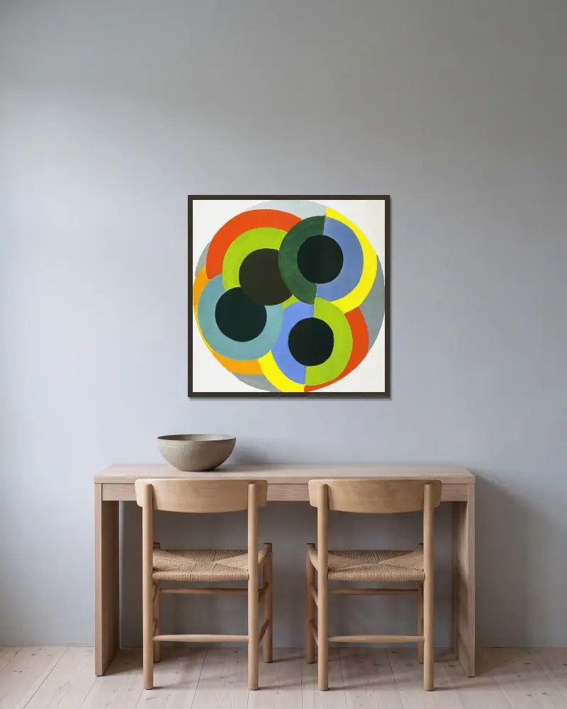 Scheiben von Robert Delaunay gerahmt an einer Wand