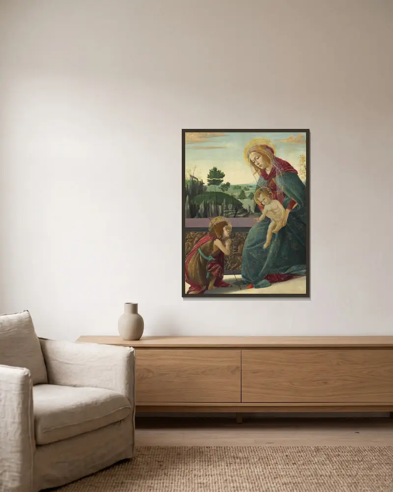 Madonna mit Kind und dem jungen Johannes dem Täufer – Nr. 1 von Sandro Botticelli gerahmt an einer Wand