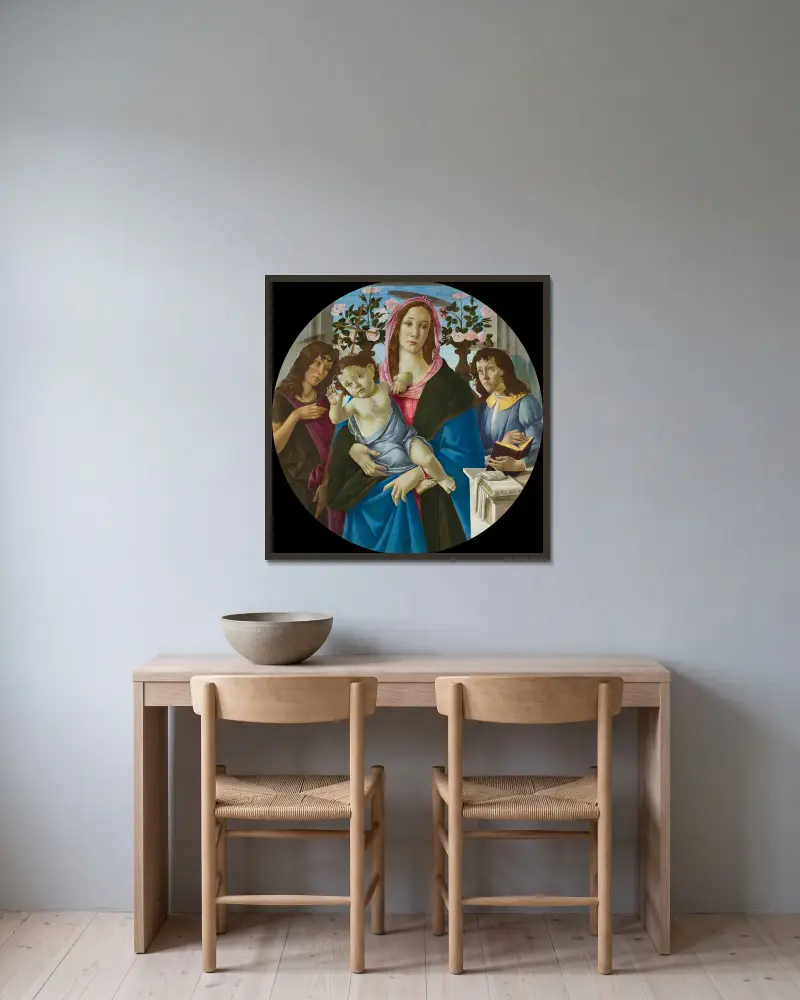 Madonna with Child, St. John the Baptist and Angel av Sandro Botticelli inramad på en vägg