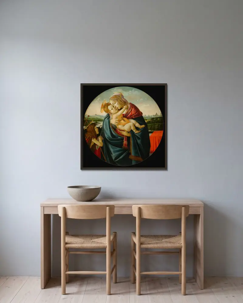 Jungfrun och barnet med Johannes Döparen av Sandro Botticelli inramad på en vägg