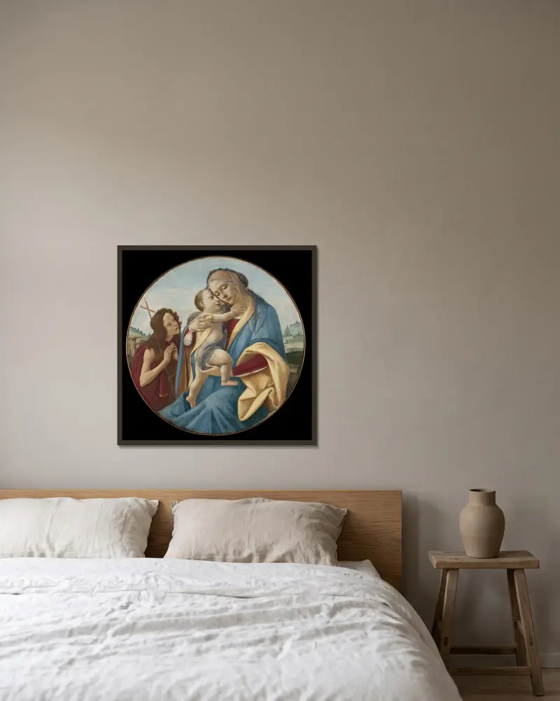 Madonnan och barnet med den unge Johannes Döparen av Sandro Botticelli inramad på en vägg