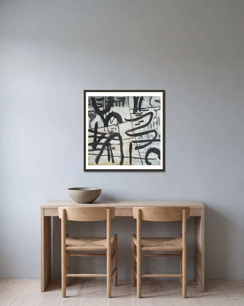 Abstrakte Komposition mit schwarzen Linien von Sasza Blonder gerahmt an einer Wand