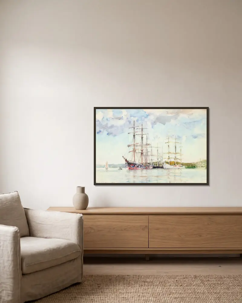 Plachetnice na kotvě v Carrick Roads, Henry Scott Tuke v rámu na stěně