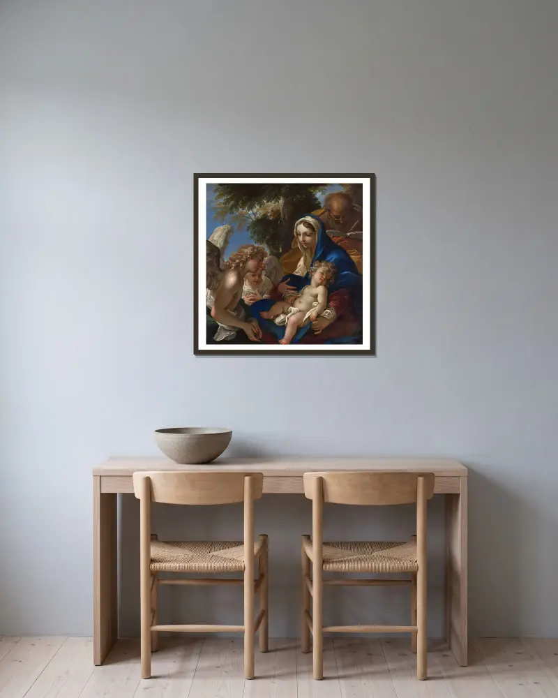 Den heliga familjen med änglar av Sebastiano Ricci inramad på en vägg