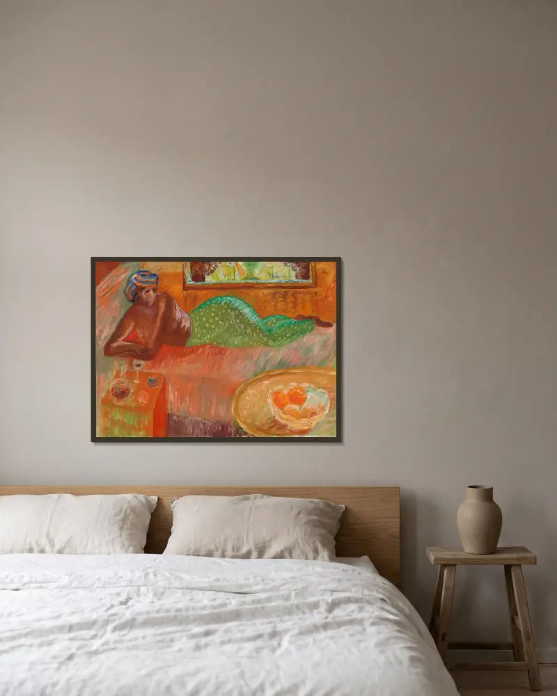 Reclining Odalisque von Sigrid Hjertén gerahmt an einer Wand