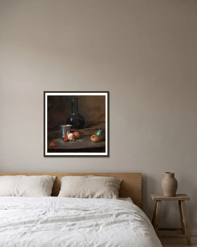 Der Silberbecher von Jean Siméon Chardin gerahmt an einer Wand