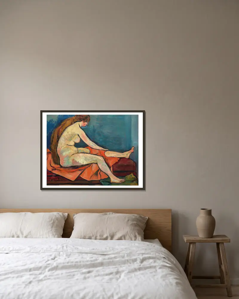 Nu assis de profil av Suzanne Valadon inramad på en vägg