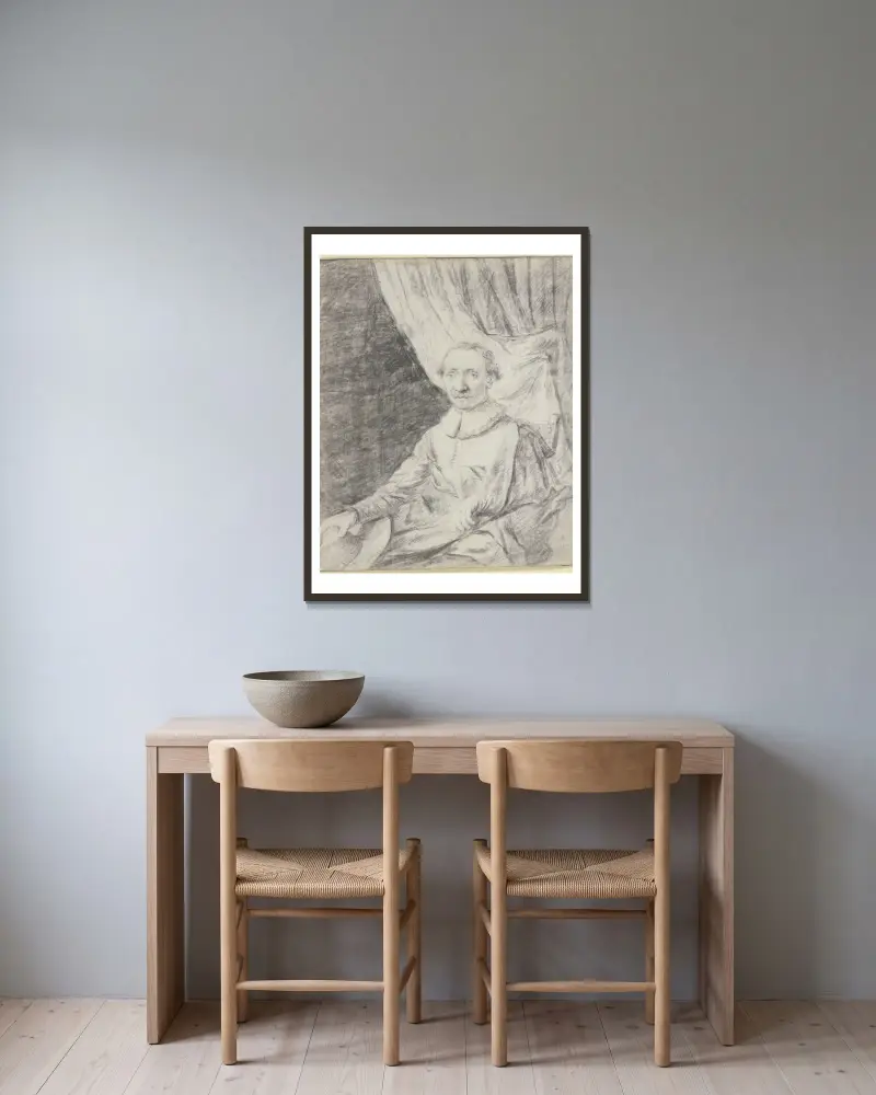 Porträtt av en man i mantel, hatten i handen, sittande framför ett förhänge av Frans van Mieris the Elder inramad på en vägg