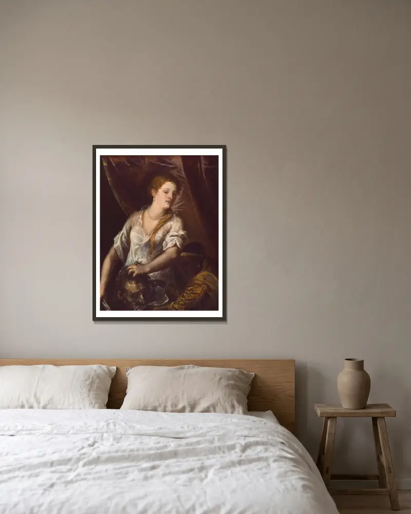 Judith und ihre Magd mit dem Haupt des Holofernes von Titian gerahmt an einer Wand