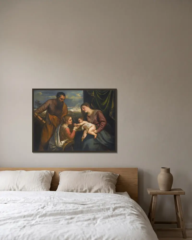 Madonna mit Kind und den Heiligen Lukas und Katharina von Alexandria von Titian gerahmt an einer Wand