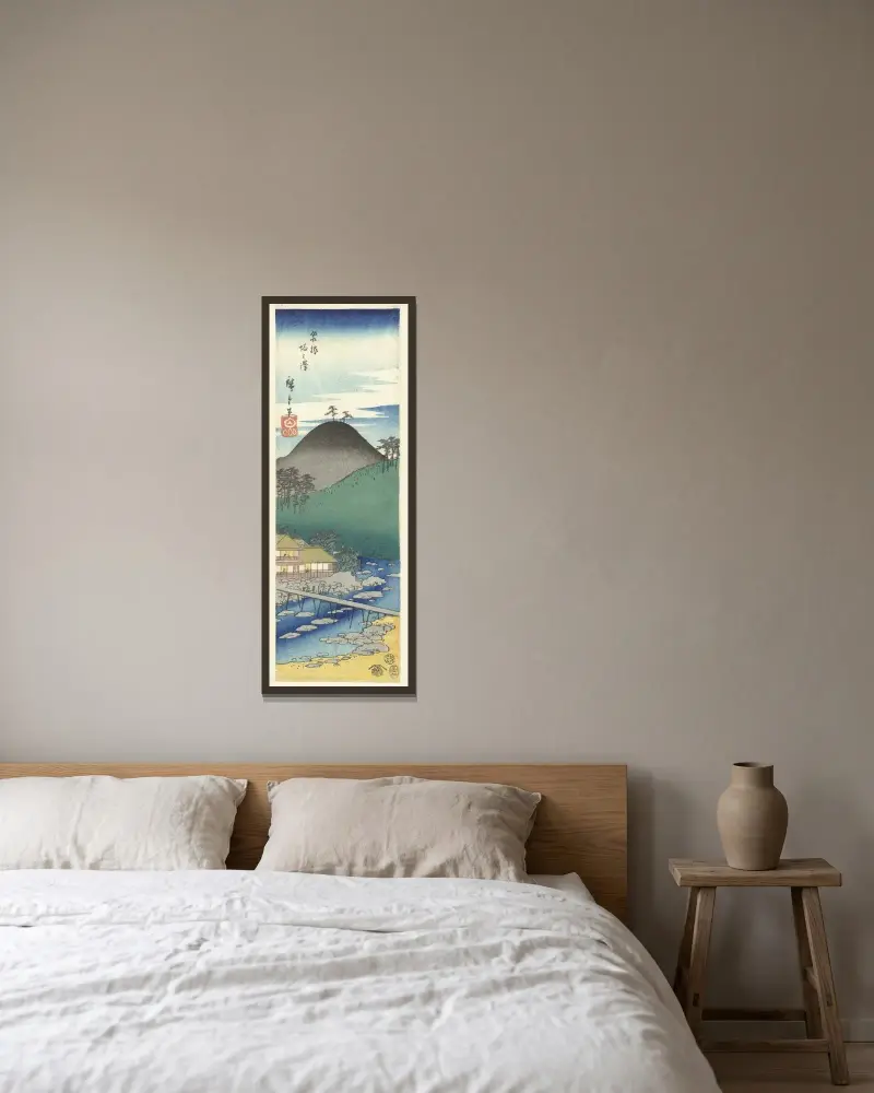 Hakone Tonosawa av Utagawa Hiroshige inramad på en vägg