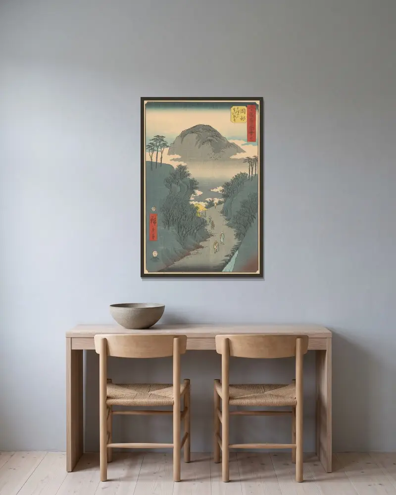 Okabe, 1855 av Utagawa Hiroshige inramad på en vägg