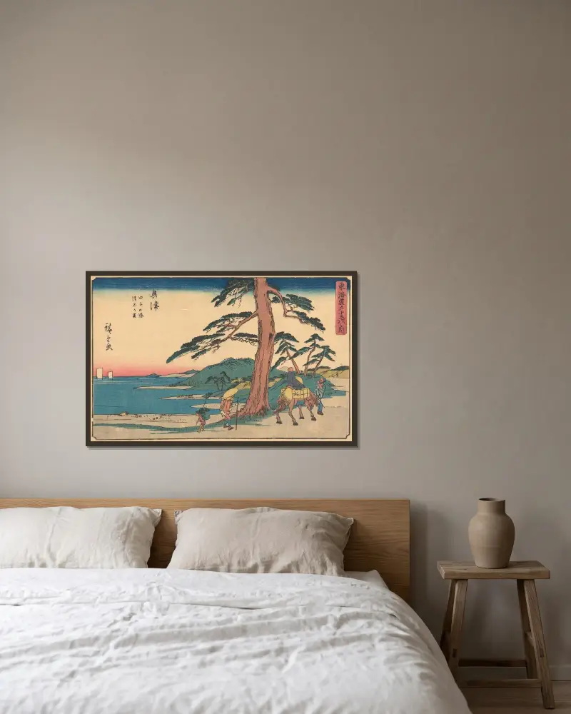 Okitsu, 1841, Utagawa Hiroshige v rámu na stěně