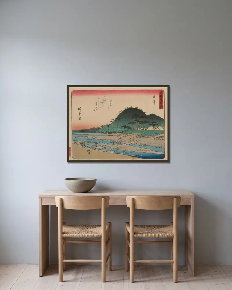 De femtiotre stationerna på Tōkaidō, plansch 17 av Utagawa Hiroshige inramad på en vägg