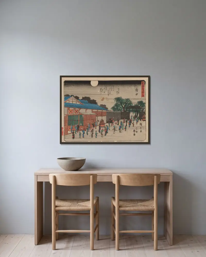 Femtiotre stationer på Tōkaidō, plansch 20 av Utagawa Hiroshige inramad på en vägg