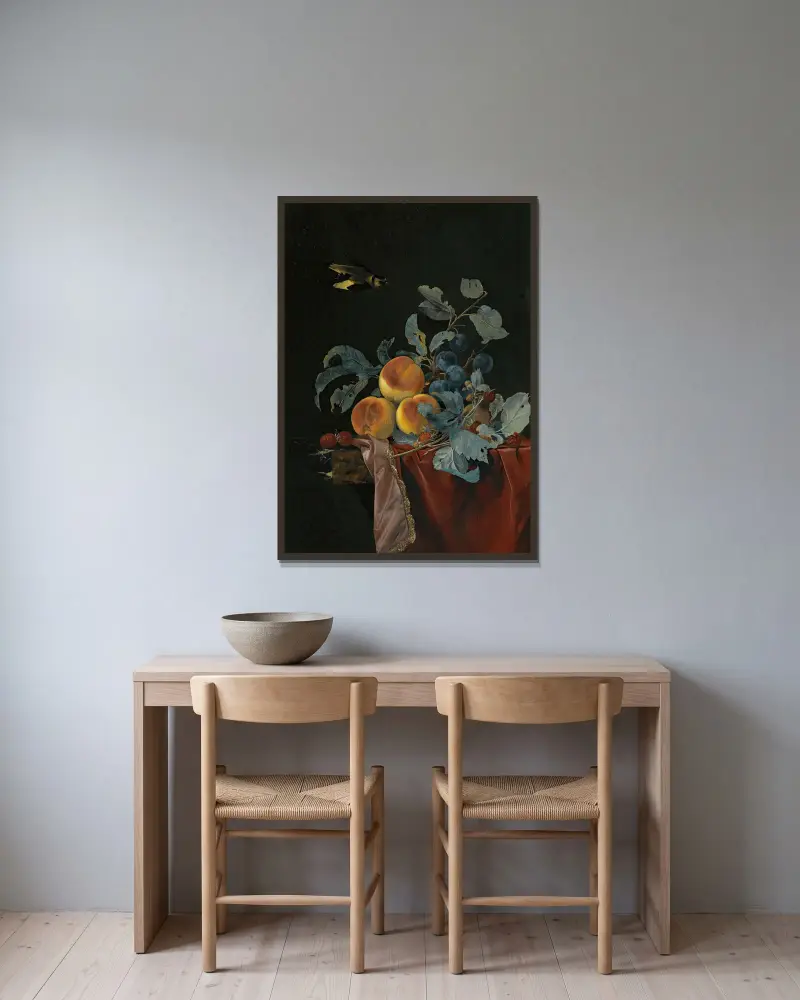 Stilleben med persikor, hallon och plommon på en delvis täckt marmorhylla, en fågel flygande ovanför av Willem van Aelst inramad på en vägg