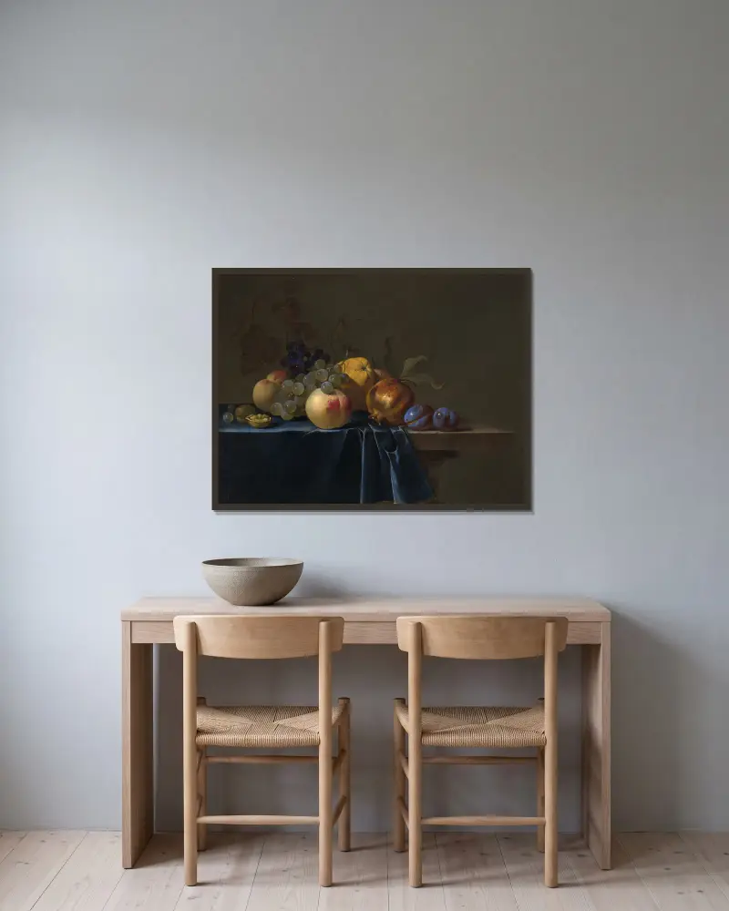 Persikor, vindruvor, granatäpple och plommon på en gesims av Willem van Aelst inramad på en vägg