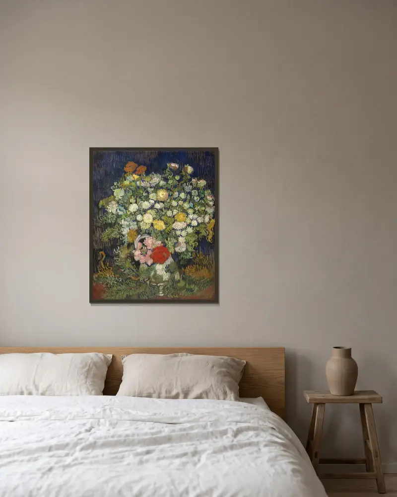 Bukett av blommor i en vas av Vincent van Gogh inramad på en vägg