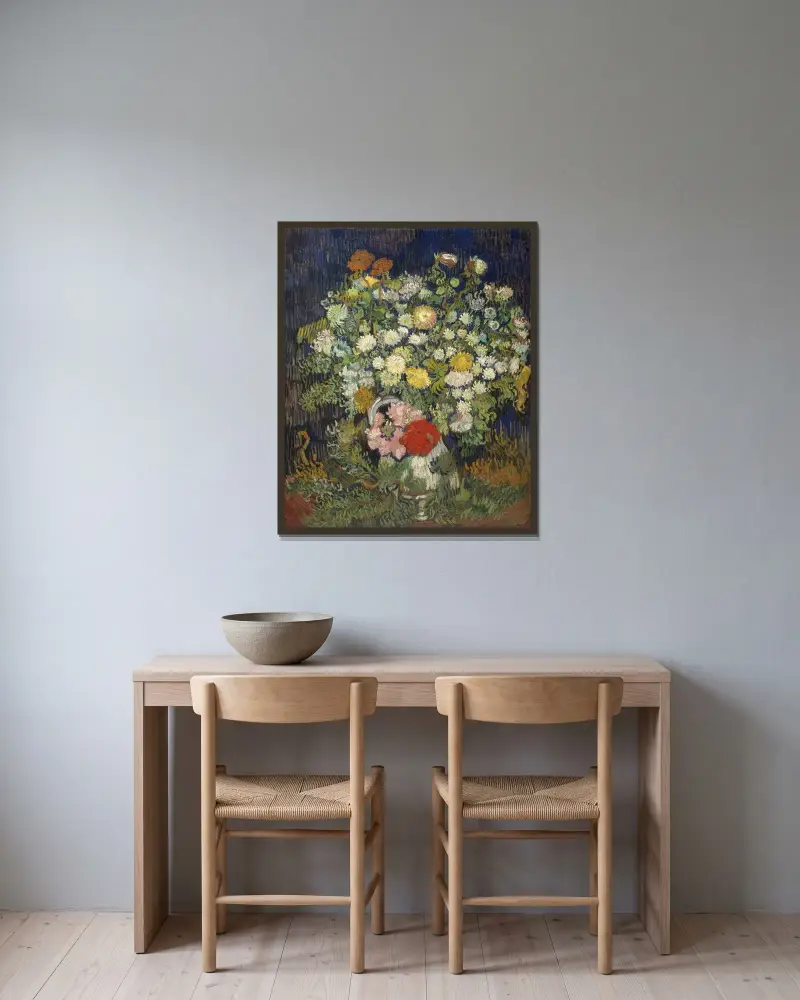 Bukett av blommor i en vas av Vincent van Gogh inramad på en vägg